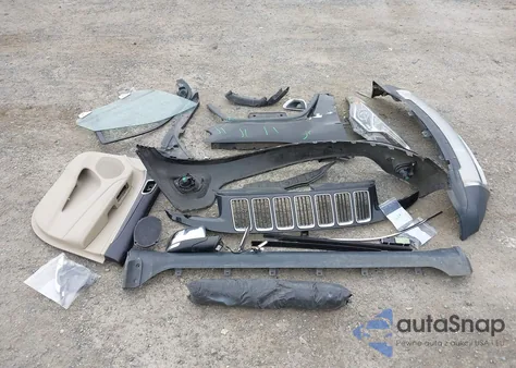 2015 Jeep Grand Cherokee Limited z USA, uszkodzony, nr VIN 1C4RJEBG8FC779666